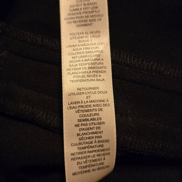 Chico's Fabulously Slimming black pants. Chico's size 1.5P (MP/10P) - Picture 5 of 13